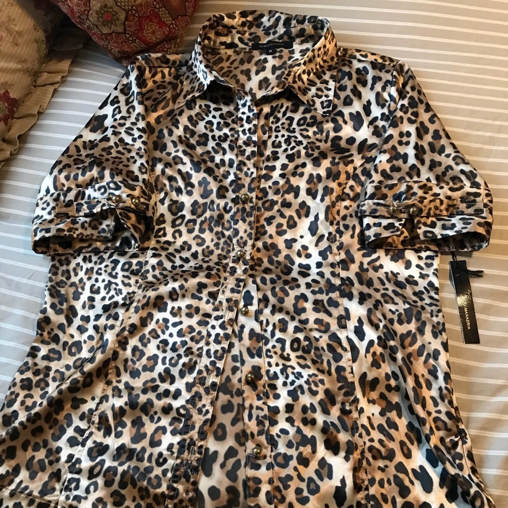 BCBG leopard print top